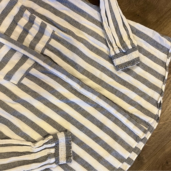 Crown & Ivy Womens Blouse Top Size L Large Striped Casual - Picture 3 of 6